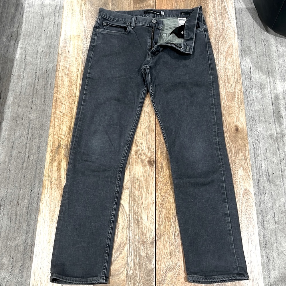 Banana Republic slim Rapid Movement denim. 31x30. Dark grey.